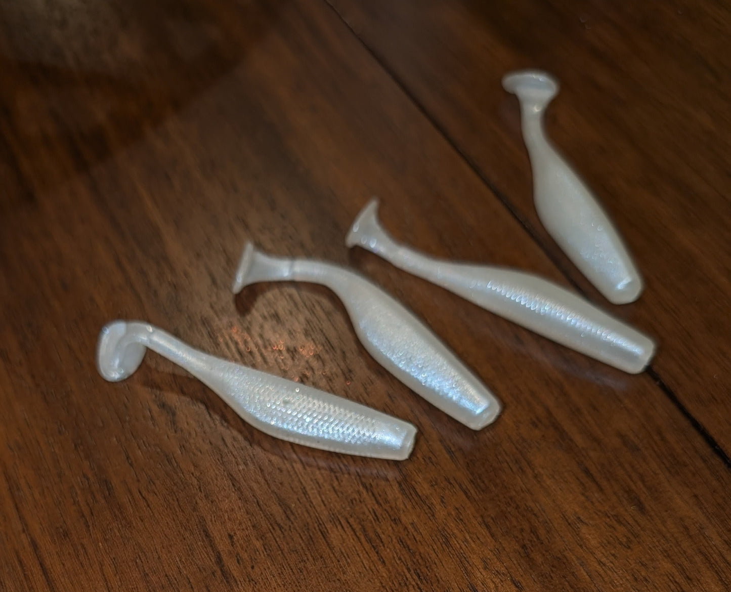 Plug Pack (4xGhost Plugs-4xWhite Swimbaits)